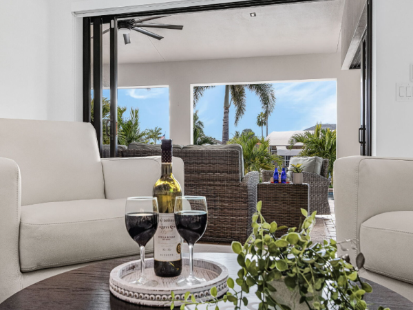 Ultimate Cape Coral Getaway - Luxury 3-Bedroom Pool Home